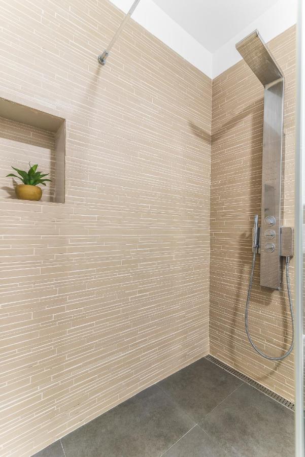 Home2Book Stylish Front Line Las Canteras Beach Лас Палмас де Гран Канария Екстериор снимка